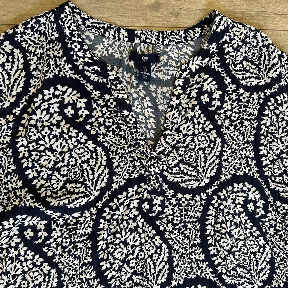 Gap women’s blouse size small - Picture 2 of 8